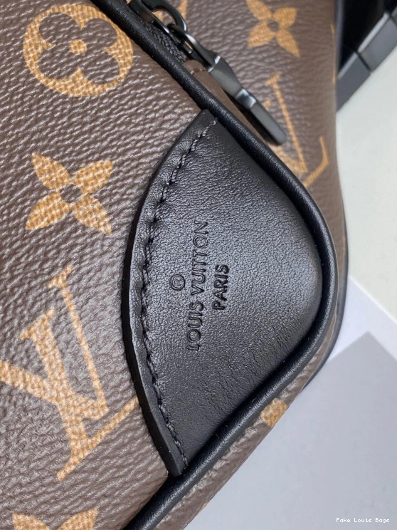 Fake Louis Bags BUMBAG CHRISTOPHER LOUIS VUITTON 0730